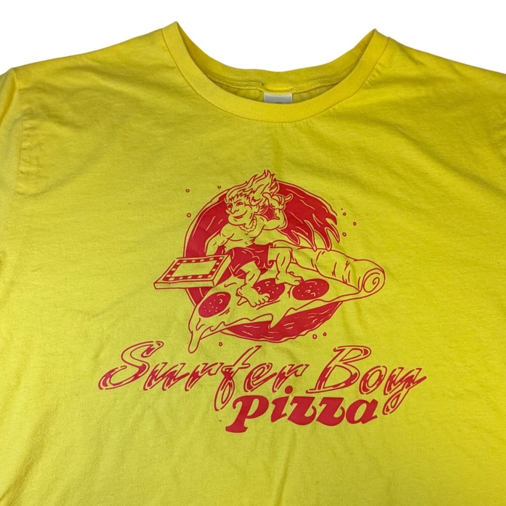 Stranger Things Surfer Boy Pizza Yellow Graphic T-Shirt Mens XL Netflix J4